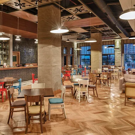 Aska Lara & מלון