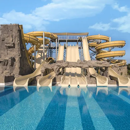 Aska Lara & מלון 5*