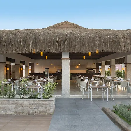 Aska Lara & מלון אנטליה