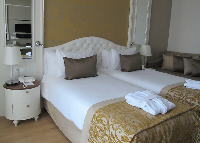 Aska Lara & Hotel 5*