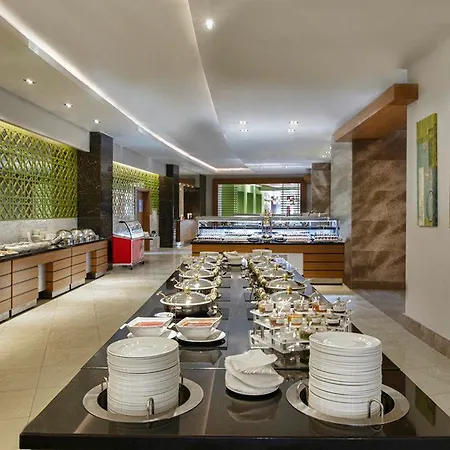 Aska Lara & 5* Antalya